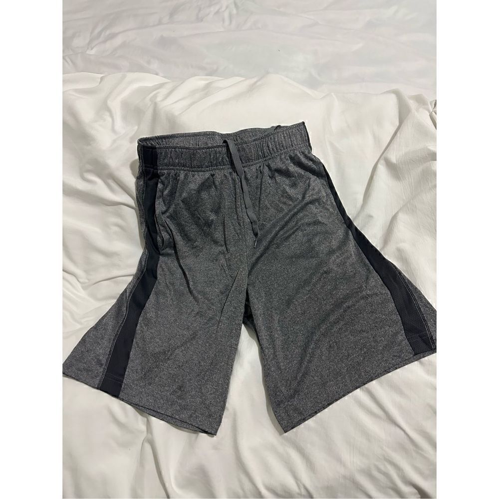 Boys Tek gear shorts size XL